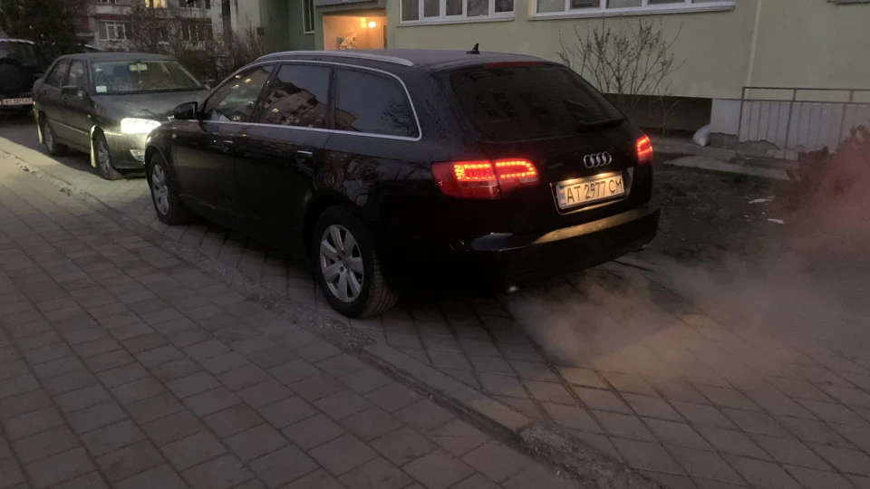 Audi A6 Avant Brilliant Black 2