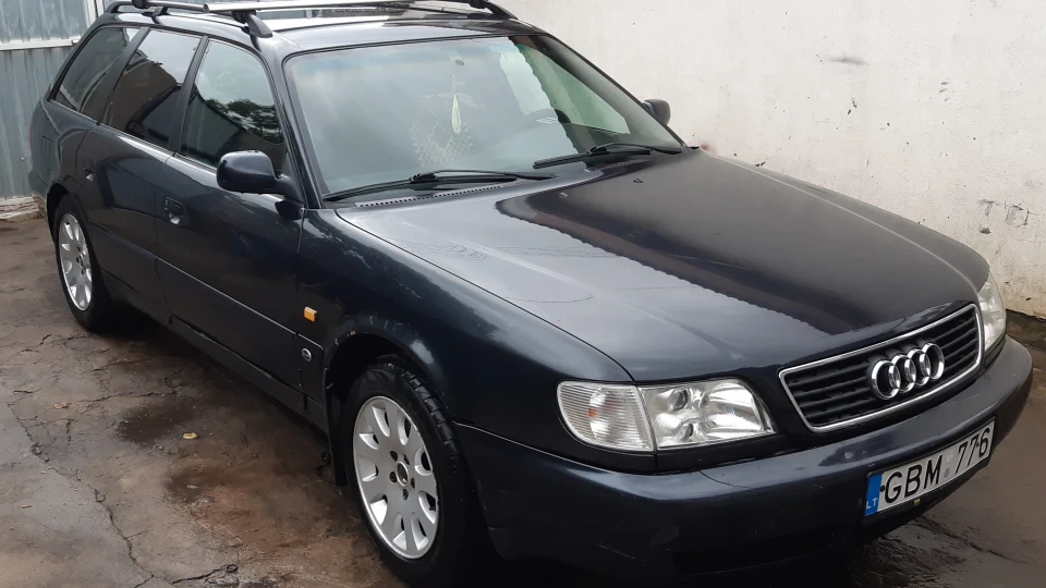 Audi A6 Avant C4