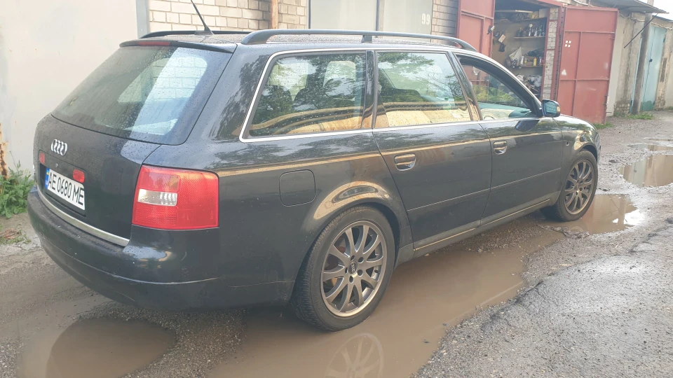 Audi A6 Avant Чорна мамба 2