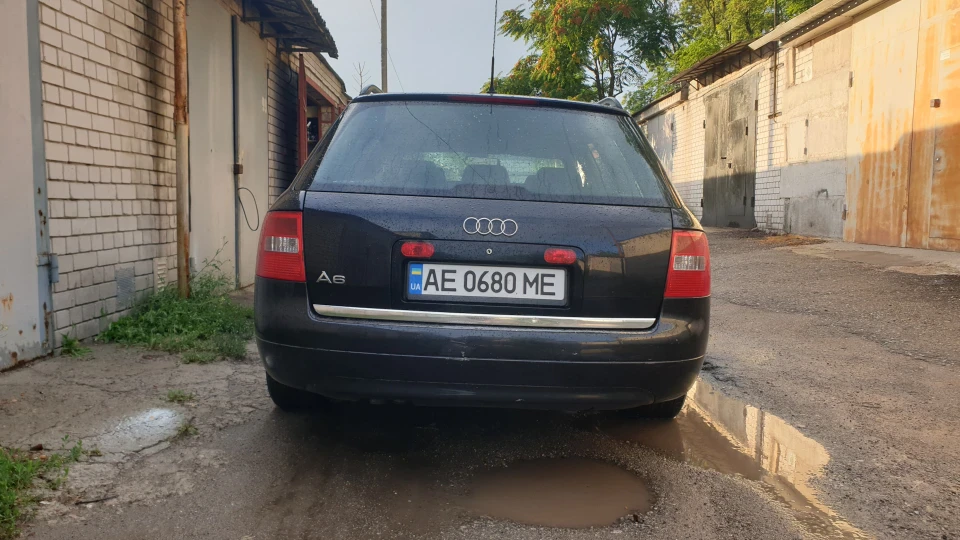 Audi A6 Avant Чорна мамба 3