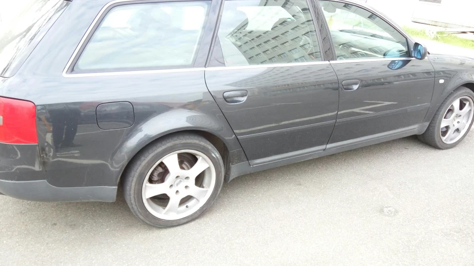 Audi A6 Avant Confident German 2