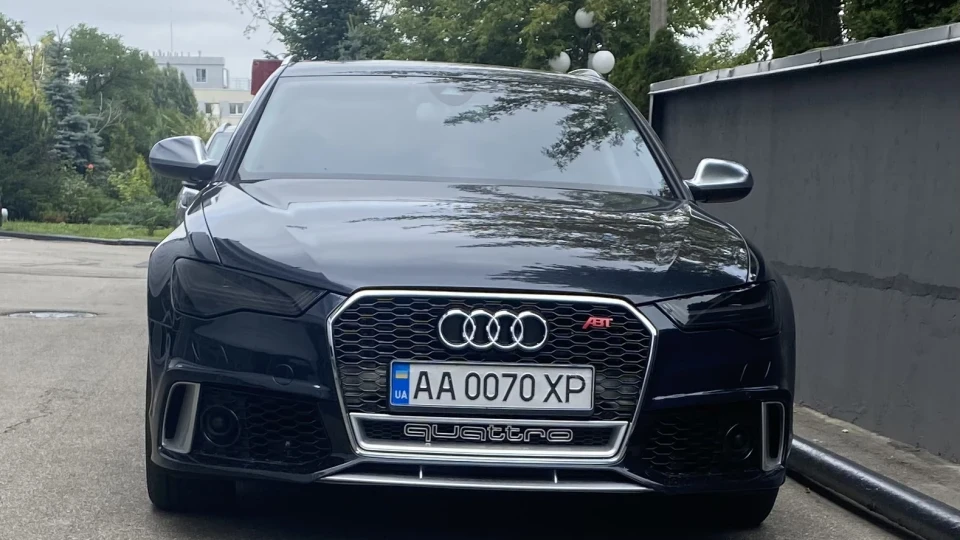 Audi A6 Avant Quattro 2