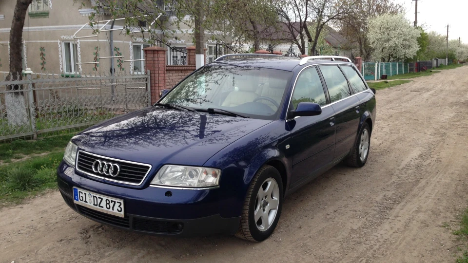 Audi A6 Avant QUATTRO