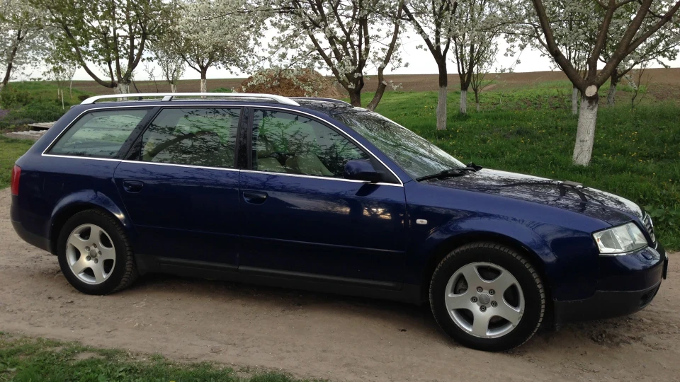 Audi A6 Avant QUATTRO 4