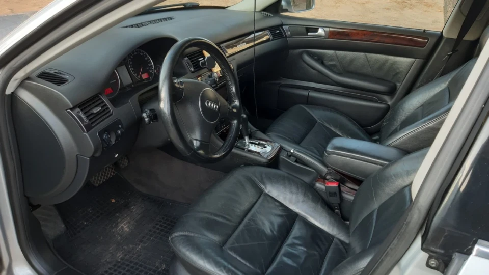 Audi A6 Avant Quattro