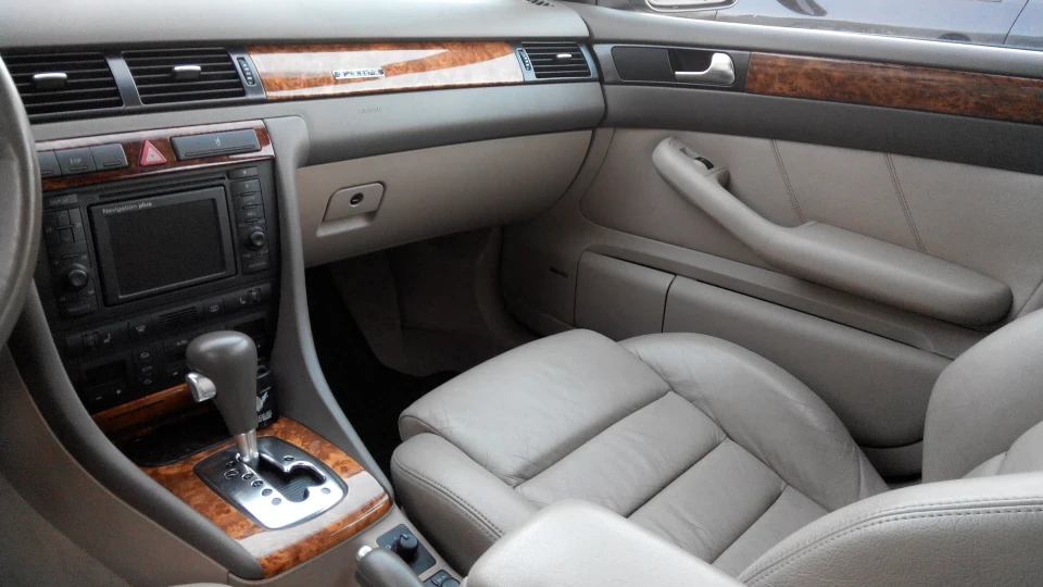 Audi A6 Avant Quattro 3