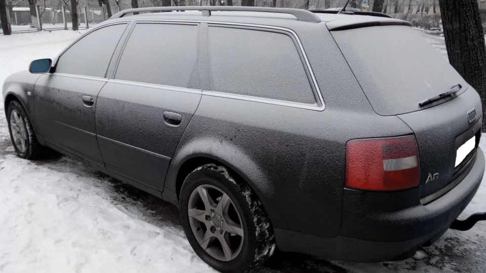 Audi A6 Avant Quattro 4