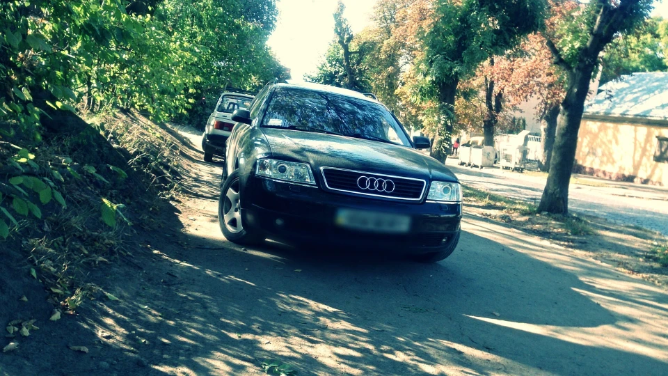 Audi A6 Avant quattroсарайчик