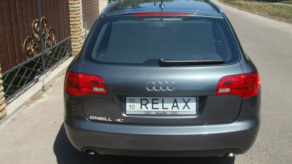 Audi A6 Avant S-line 2.0TDI 4