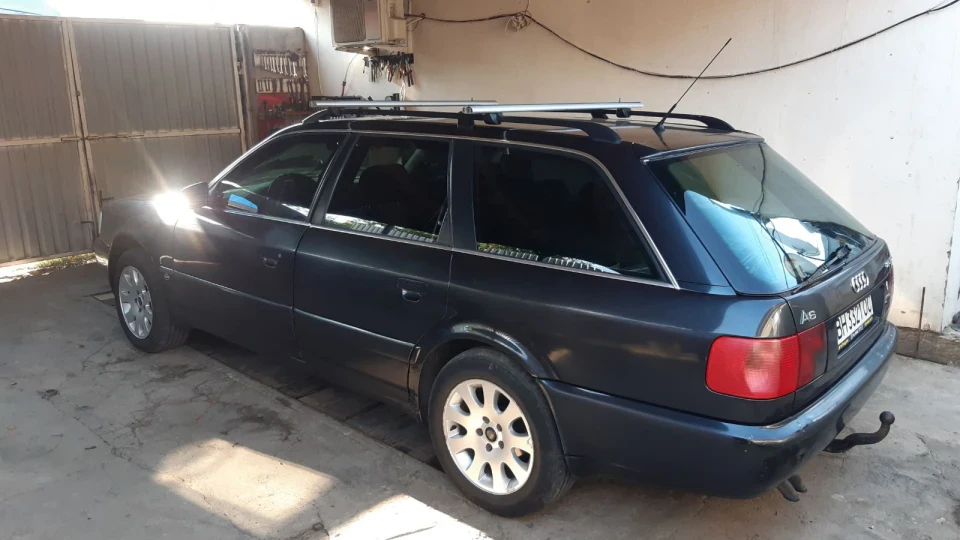 Audi A6 Avant С4 2.5 TDI R5 2