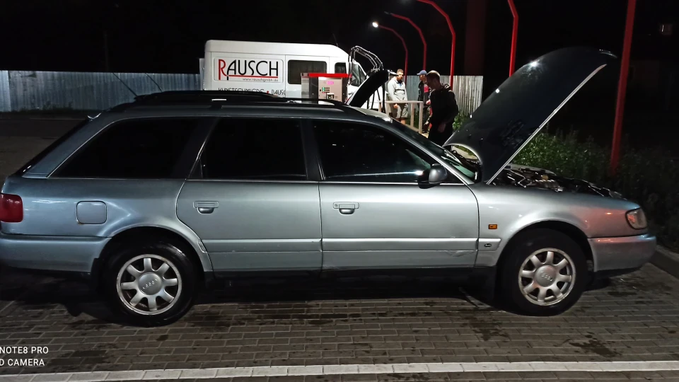 Audi A6 Avant Silver shuttle 2