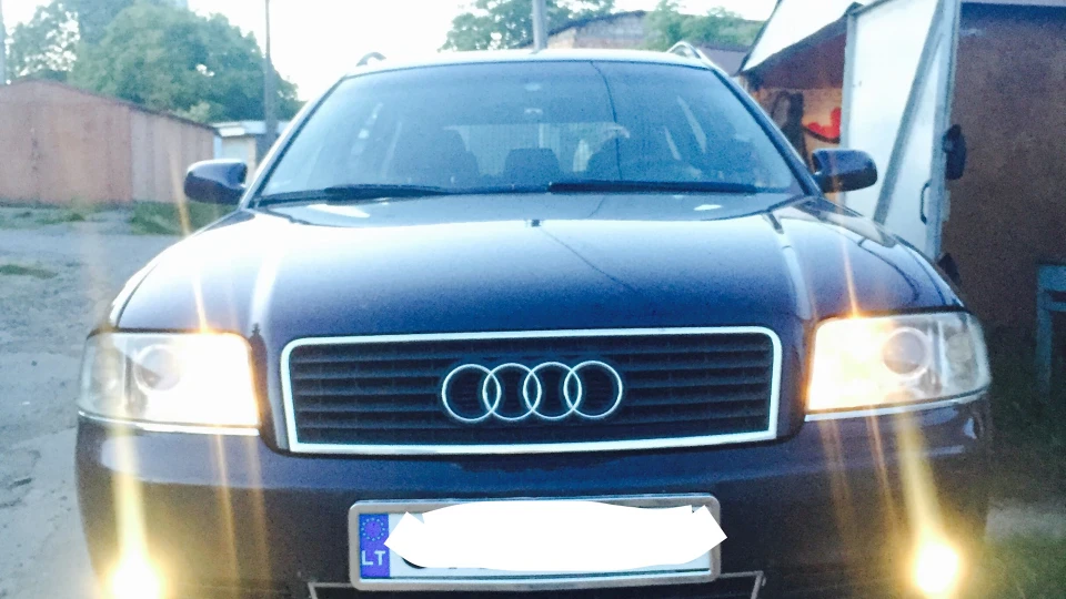 Audi A6 Avant Синій 2.5 TDI 2