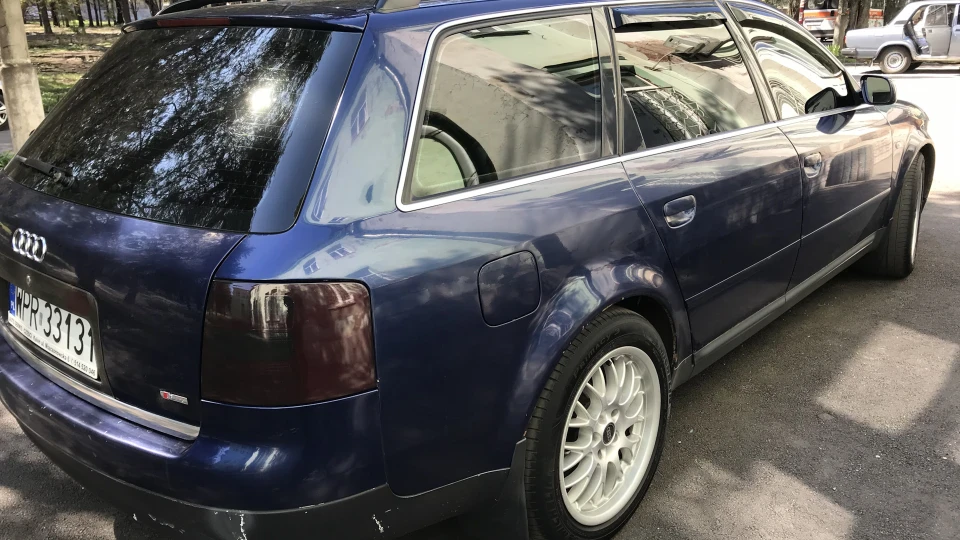 Audi A6 Avant Синій металік 2.5 TDI