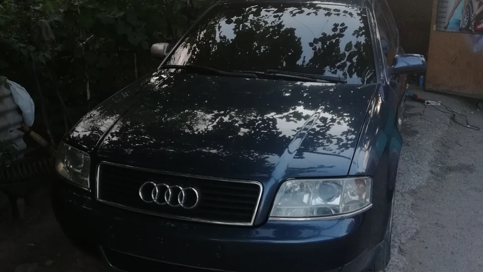 Audi A6 Avant Синька)
