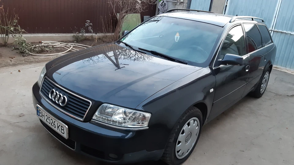 Audi A6 Avant V6 2.5 TDI