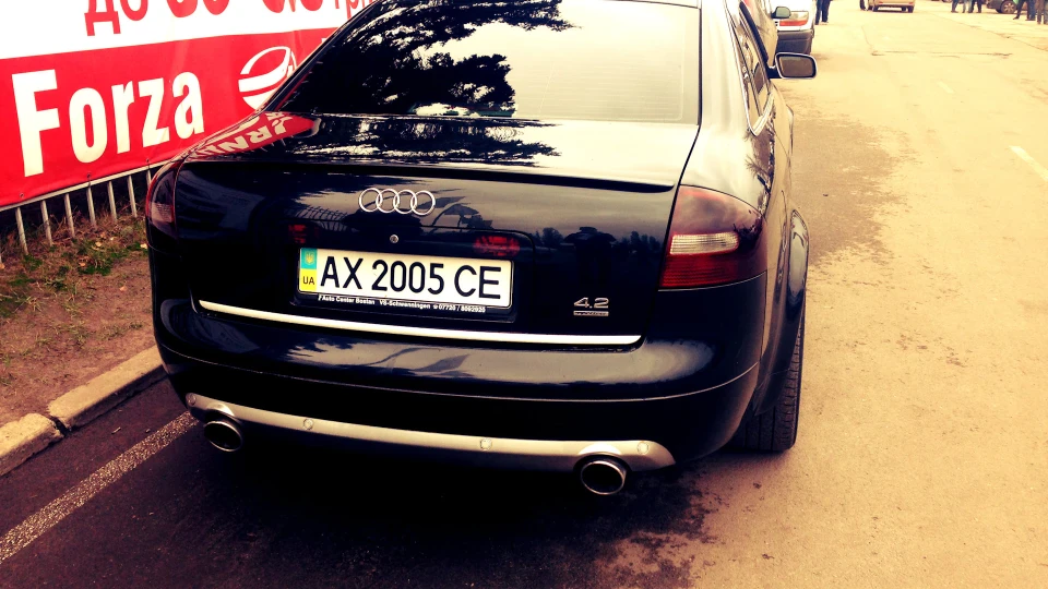 Audi A6 ⒷⓁⒶⒸⓀ ⓉⓊⓇⓉⓁⒺ 3