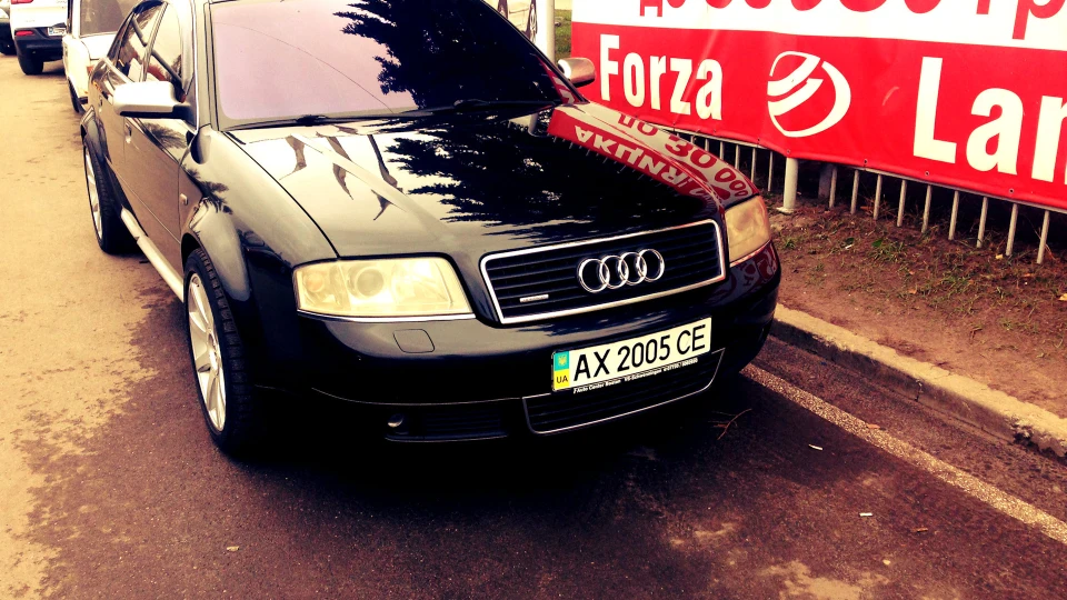 Audi A6 ⒷⓁⒶⒸⓀ ⓉⓊⓇⓉⓁⒺ 4