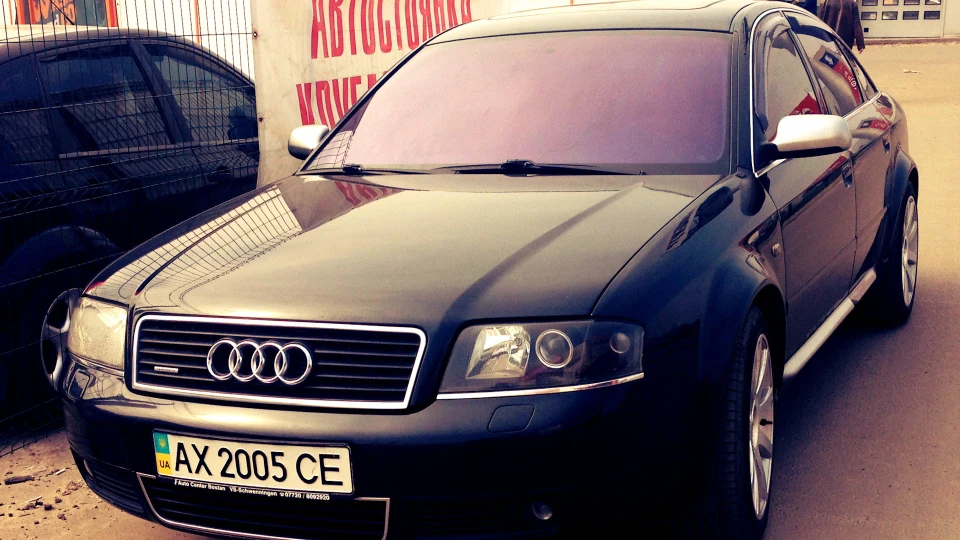 Audi A6 ⒷⓁⒶⒸⓀ ⓉⓊⓇⓉⓁⒺ 5