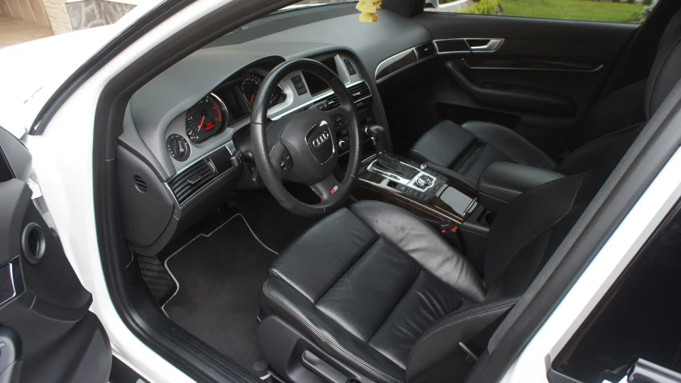 Audi A6 4
