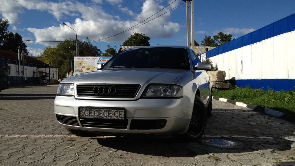 Audi A6 1.9 TDI MT 2