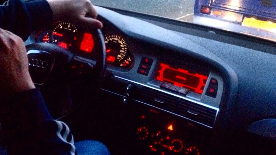 Audi A6 2.0 трактор 2