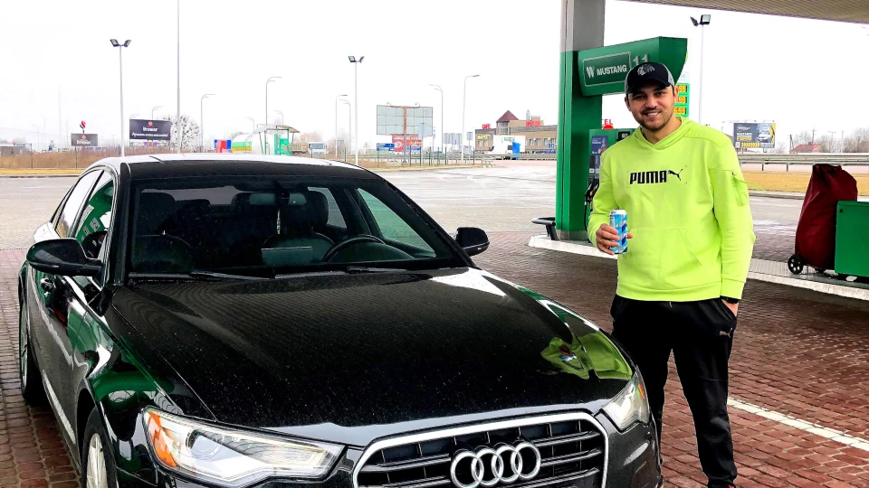 Audi A6 2.0 турбо 2