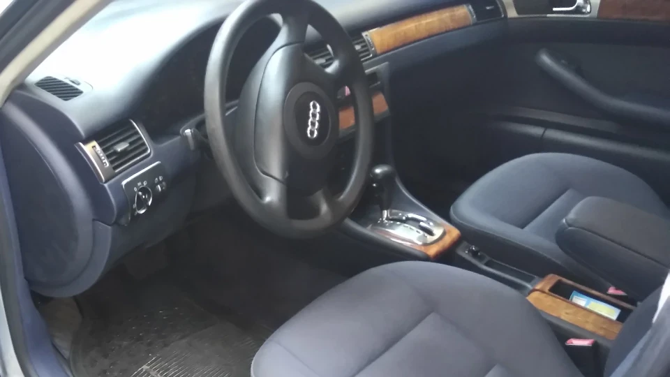 Audi A6 2,4 бензин 2