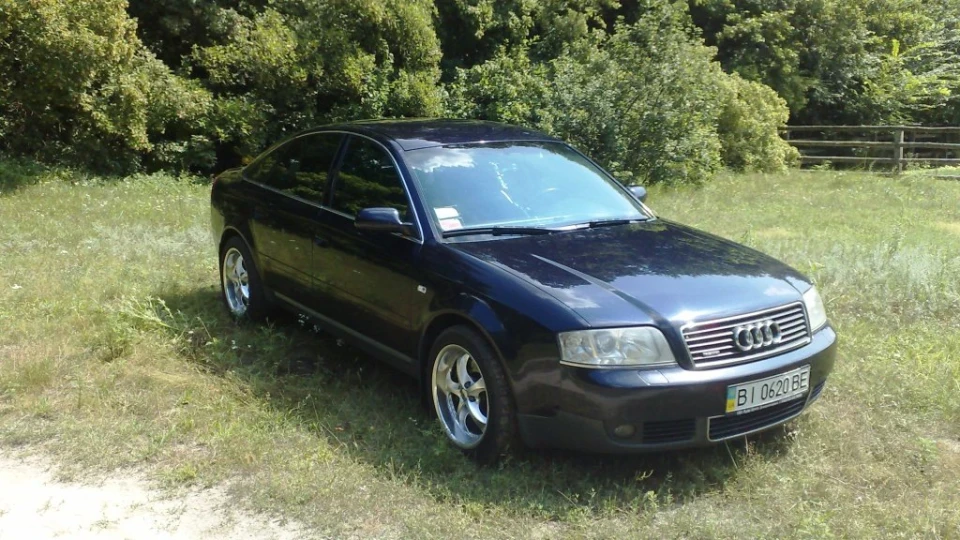 Audi A6 2.4 quattro 3