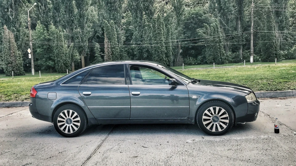 Audi A6 2.5 TD, 6MT 4