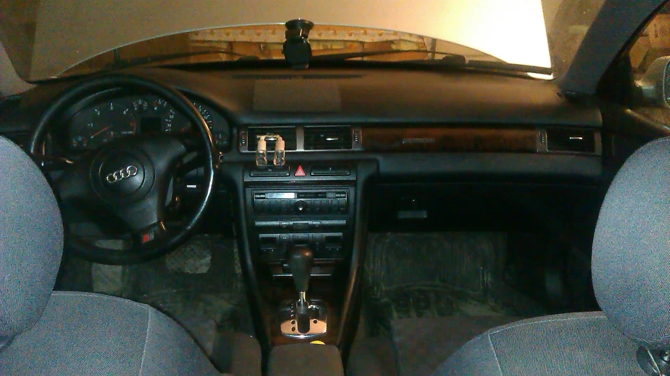 Audi A6 2.5 TDI 110kw quattro 5