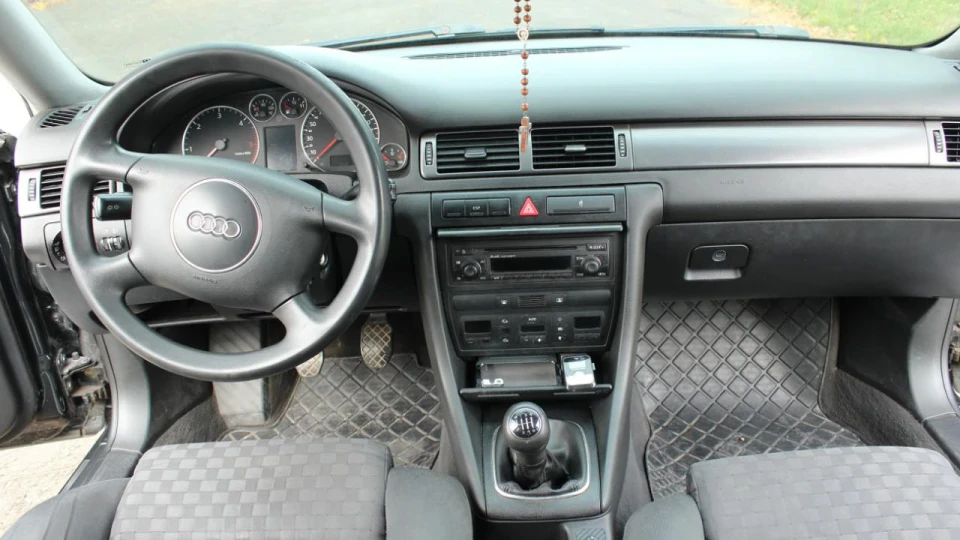 Audi A6 2.5 TDI AYM 5
