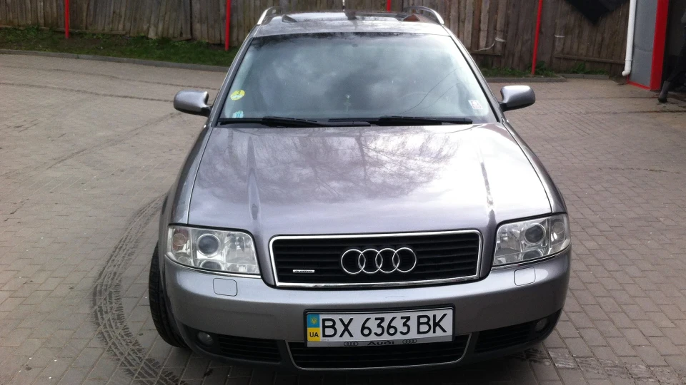 Audi A6 2.5 TDI QUATTRO 2