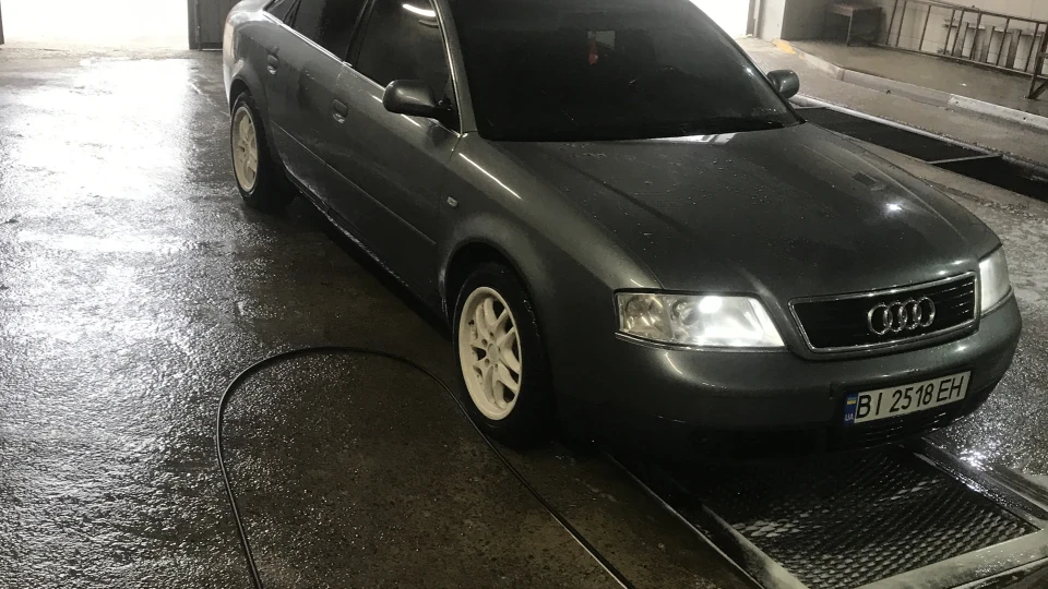 Audi A6 2.5 tDi quattro