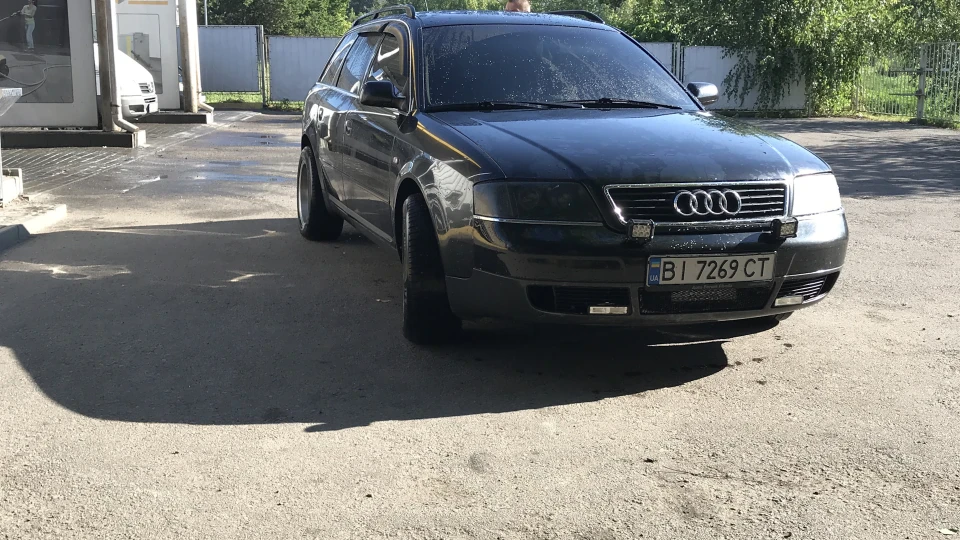 Audi A6 2.5 tDi quattro 2