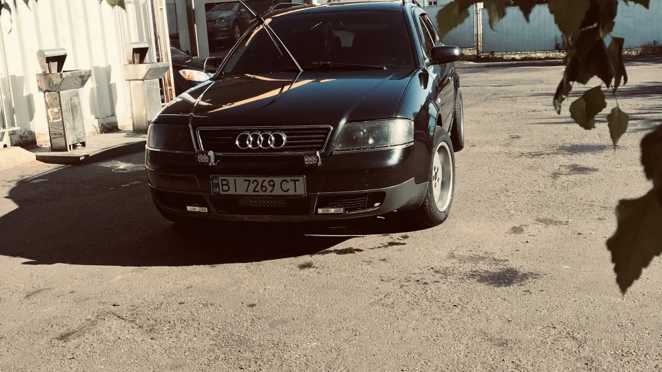 Audi A6 2.5 tDi quattro 3