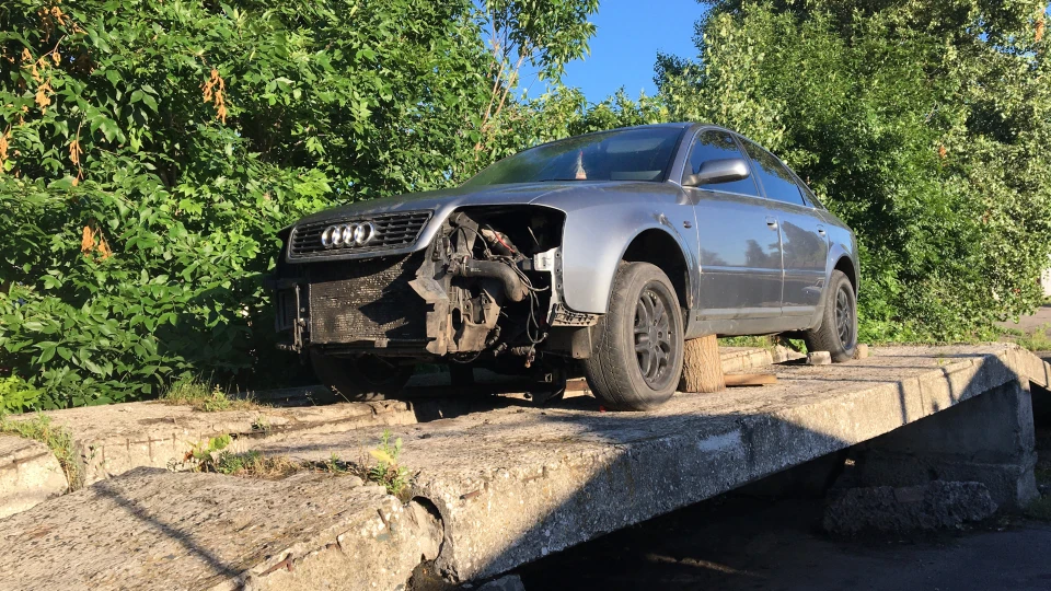 Audi A6 2.5 tDi quattro 4