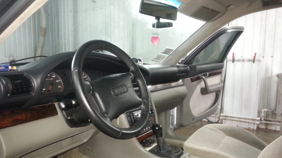 Audi A6 2.6 ABC 4