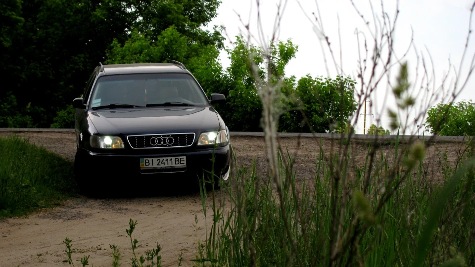 Audi A6 2.6 Avant 4