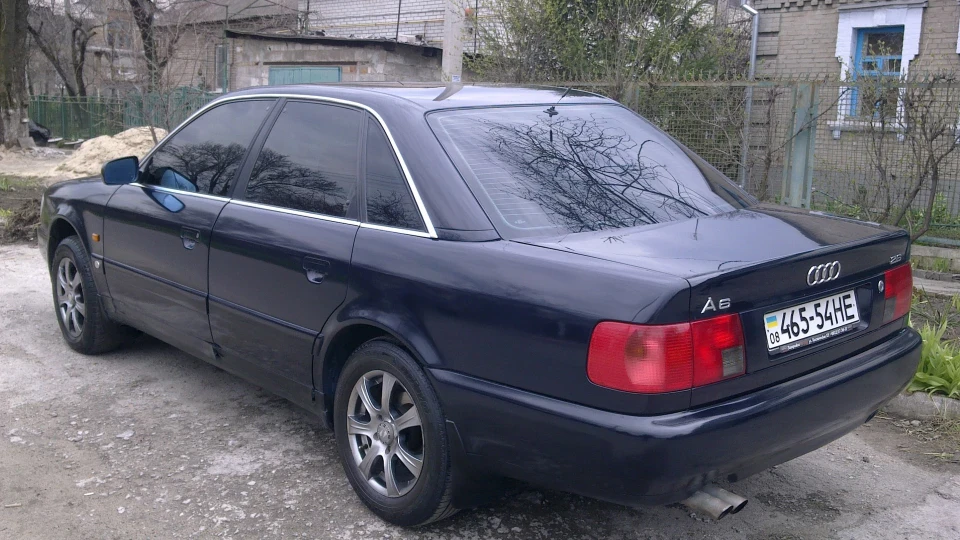 Audi A6 2.6 бенз.