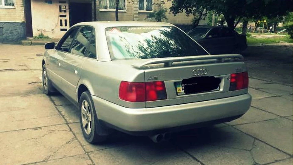 Audi A6 2.6 quattro 4