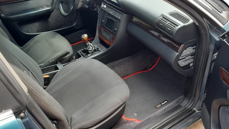 Audi A6 2.6 V6 2