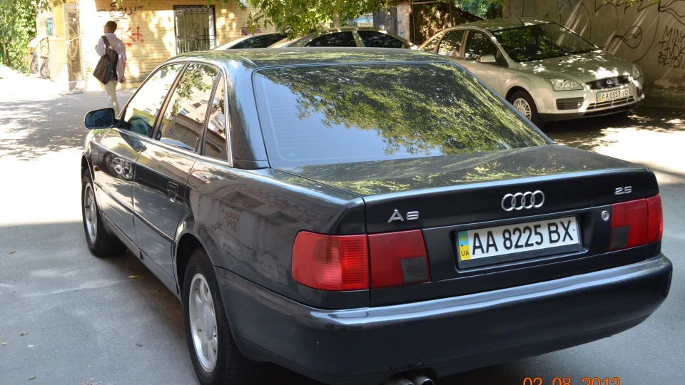 Audi A6 2.6 V6 4