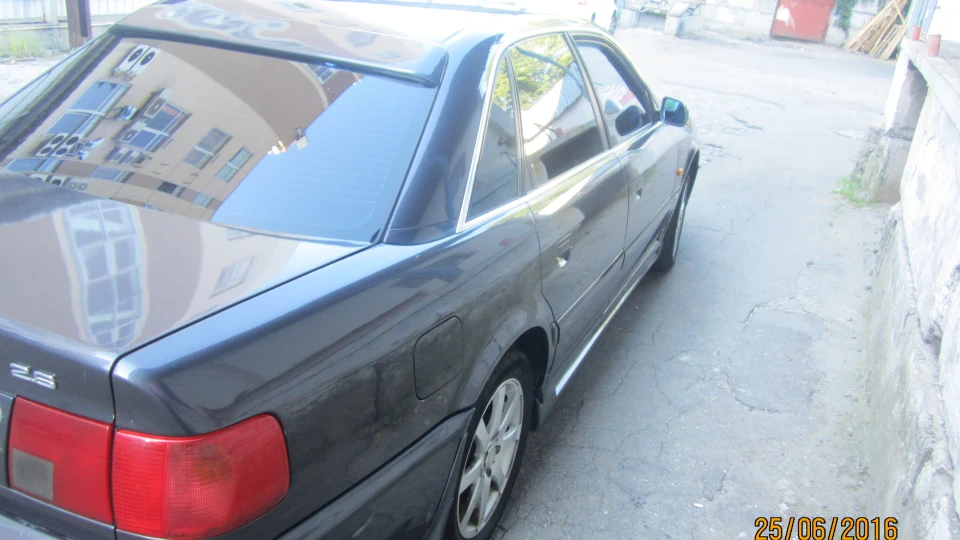 Audi A6 2.6 3