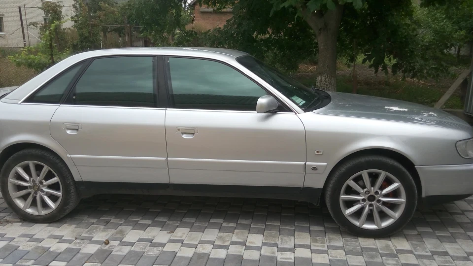 Audi A6 2.6 4