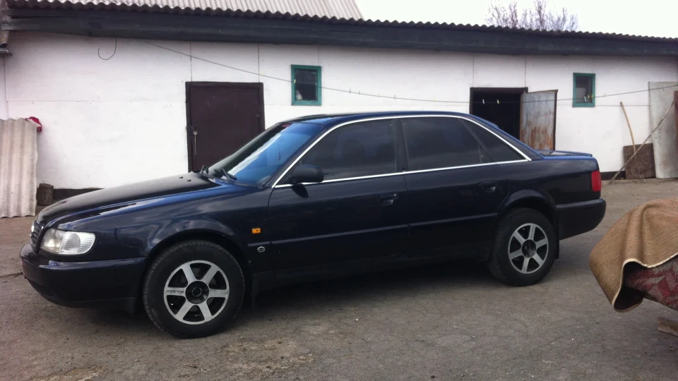 Audi A6 2.6 3
