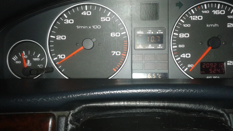 Audi A6 2.8 Quattro ластівка 4