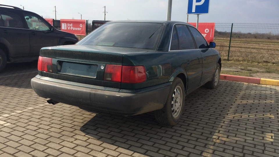 Audi A6 2.8 quattro USA 2