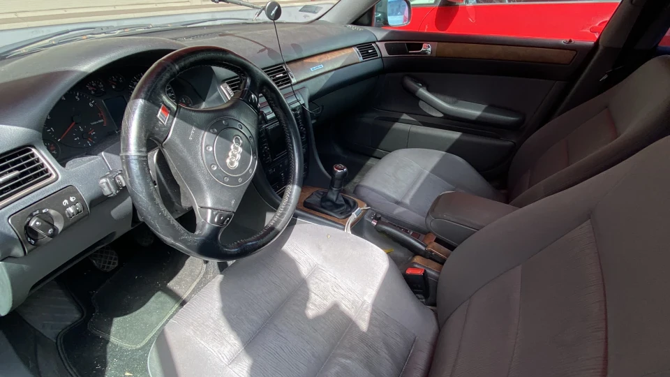 Audi A6 2.8 quattro 4