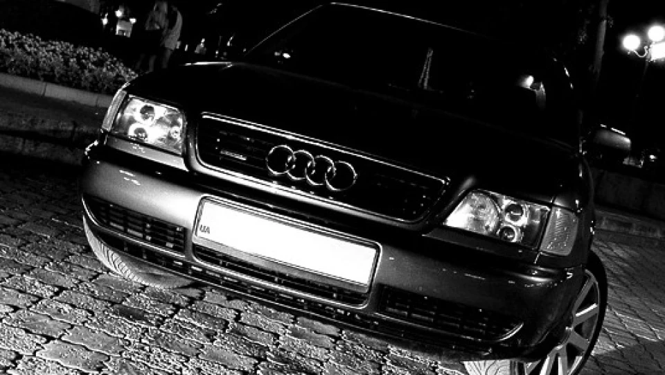 Audi A6 2.8 Quattro 2