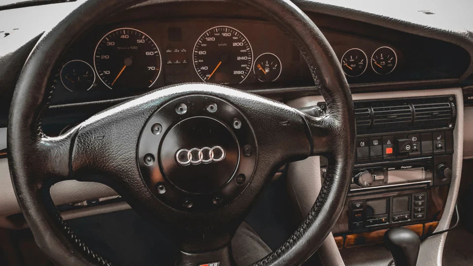 Audi A6 2.8 Quattro 2